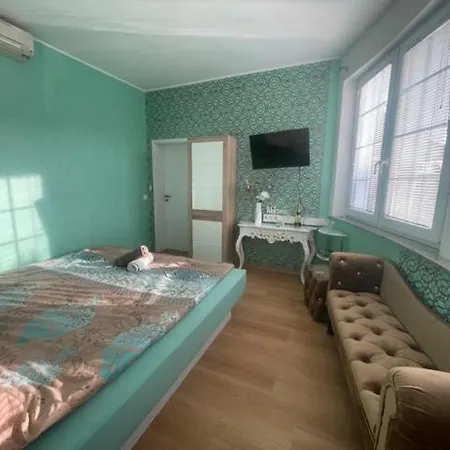 Oaza Miru Bed & Breakfast Maribor