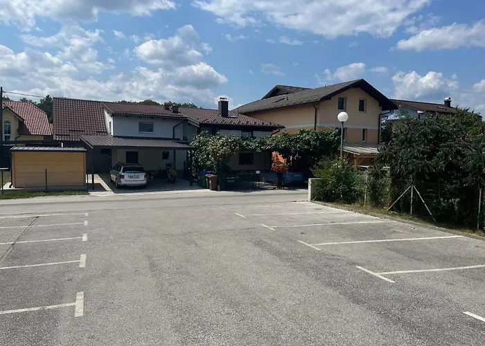 Nočitev z zajtrkom Oaza Miru Maribor